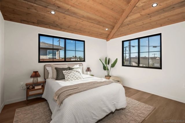 1566 Evergreen St, San Diego, CA 92106