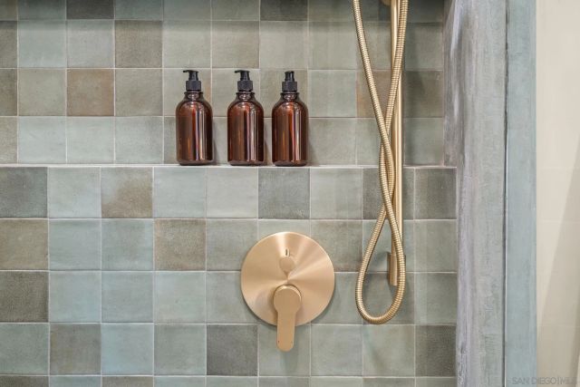 1566 Evergreen St, San Diego, CA 92106