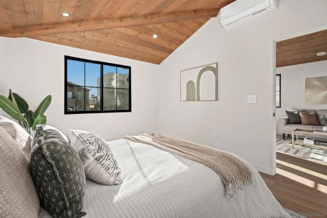 1566 Evergreen St, San Diego, CA 92106