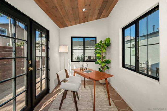 1566 Evergreen St, San Diego, CA 92106