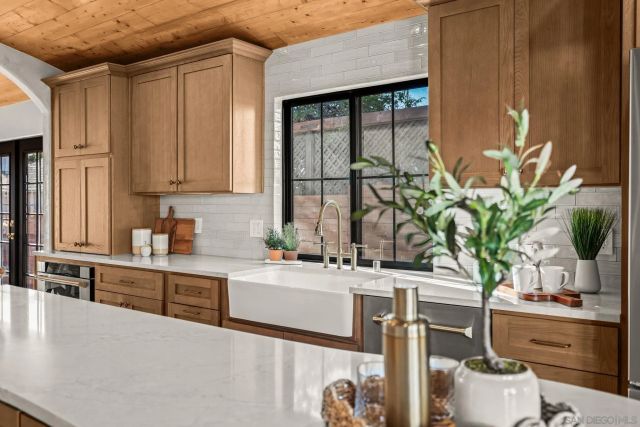 1566 Evergreen St, San Diego, CA 92106