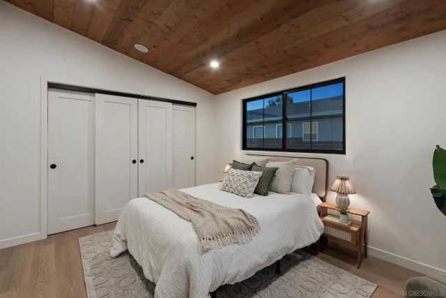 1566 Evergreen St, San Diego, CA 92106