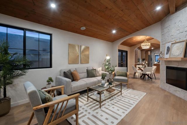 1566 Evergreen St, San Diego, CA 92106