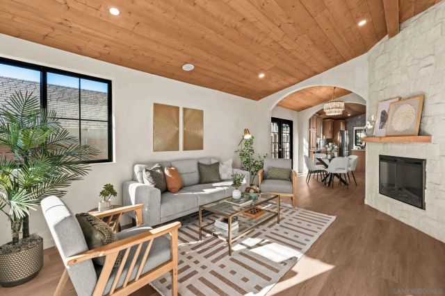 1566 Evergreen St, San Diego, CA 92106