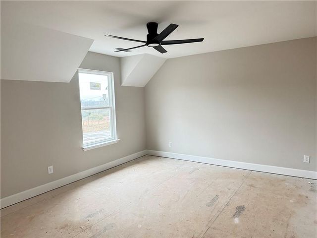 2804 Dorsey Peek Rd, Gainesville, GA 30507