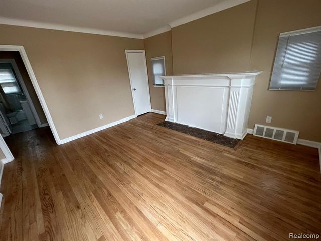 8279 Greenlawn Street, Detroit, MI 48204