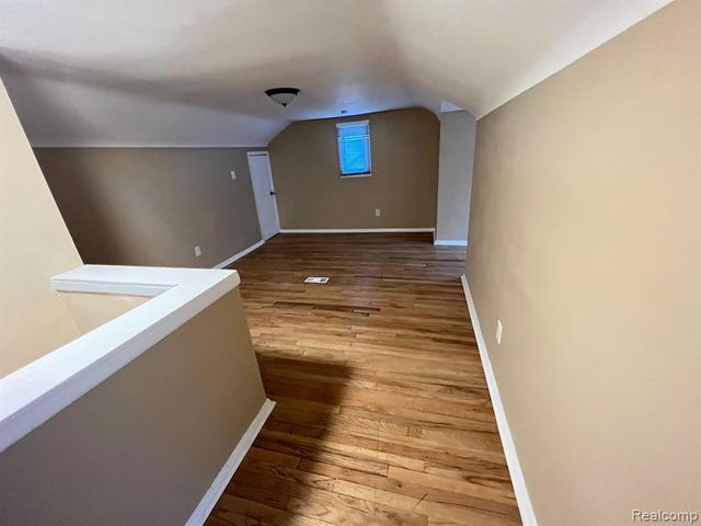 8279 Greenlawn Street, Detroit, MI 48204