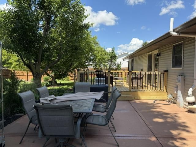 4242 Saratoga Drive, Janesville, WI 53546