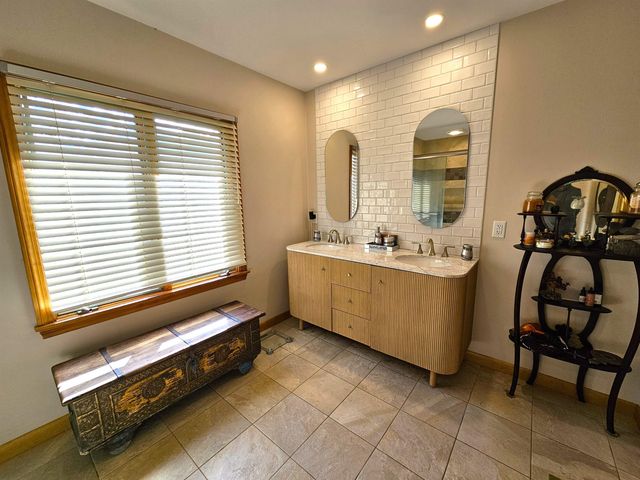 184 Sloan Street, Newport City, VT 05855