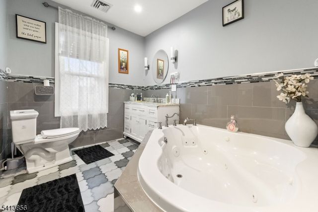 263 Stiles St, Elizabeth City, NJ 07208