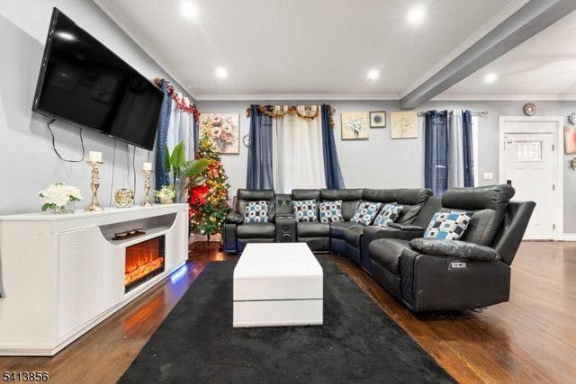 263 Stiles St, Elizabeth City, NJ 07208