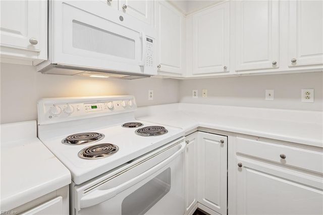 985 Fleet Dr Apt 459, Virginia Beach, VA 23454