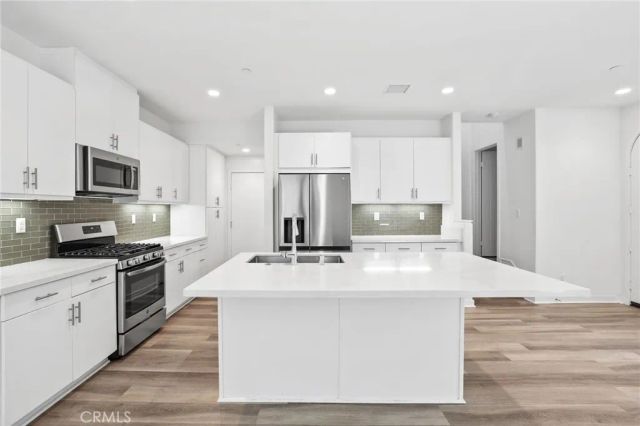 21 Savannah, Lake Forest, CA 92630