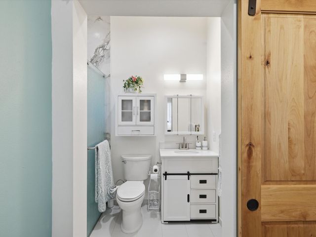 15 W Serena Lane, Santa Fe, NM 87508