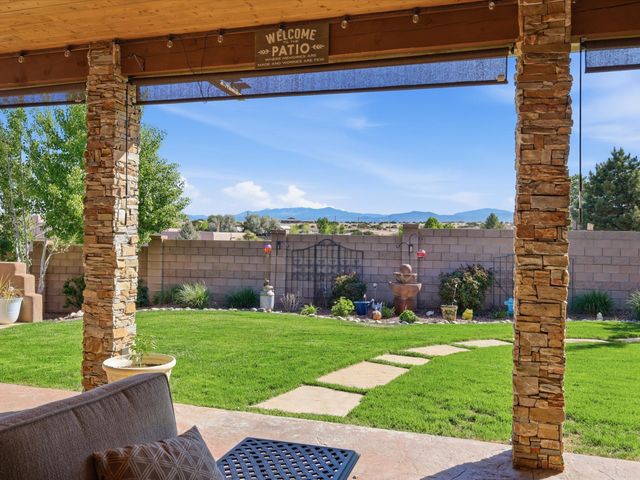 15 W Serena Lane, Santa Fe, NM 87508