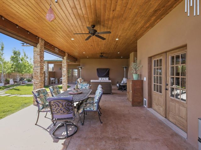 15 W Serena Lane, Santa Fe, NM 87508