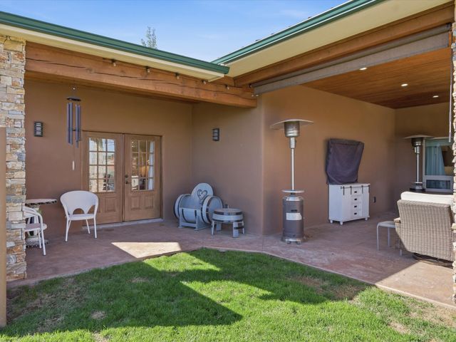 15 W Serena Lane, Santa Fe, NM 87508