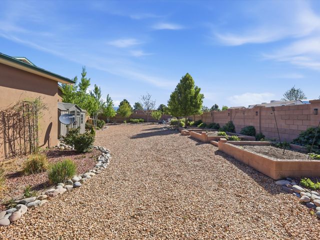 15 W Serena Lane, Santa Fe, NM 87508