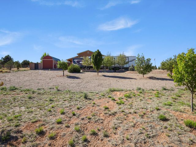 15 W Serena Lane, Santa Fe, NM 87508