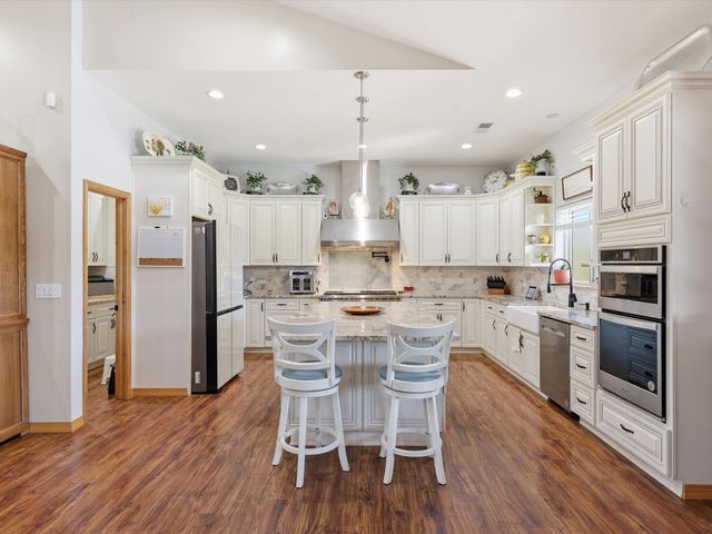 15 W Serena Lane, Santa Fe, NM 87508