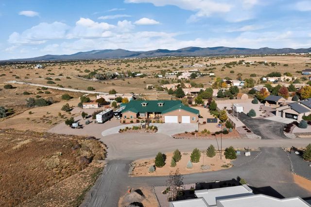15 W Serena Lane, Santa Fe, NM 87508