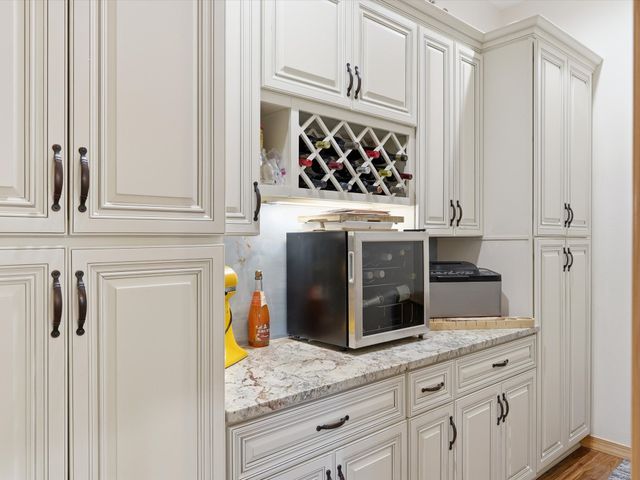 15 W Serena Lane, Santa Fe, NM 87508