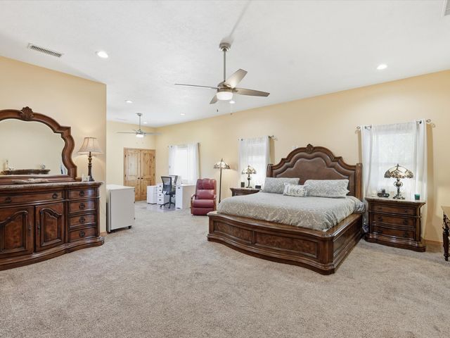 15 W Serena Lane, Santa Fe, NM 87508