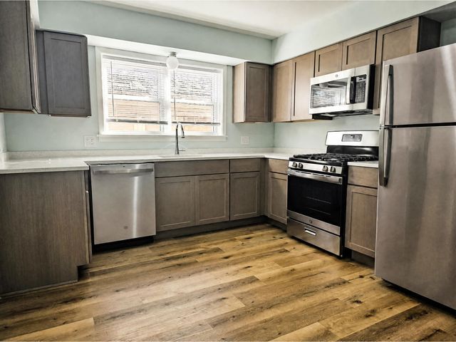 112 N 12th Avenue 3, Melrose Park, IL 60160