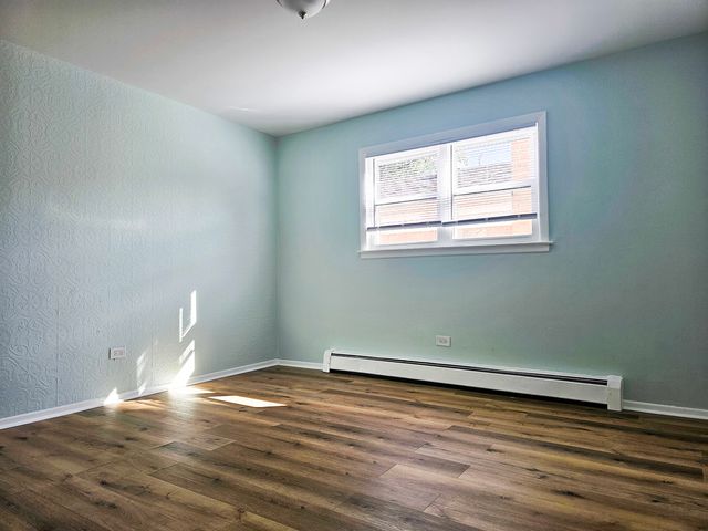 112 N 12th Avenue 3, Melrose Park, IL 60160