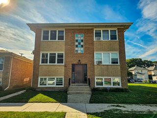 112 N 12th Avenue 3, Melrose Park, IL 60160