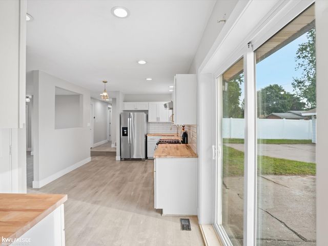 43016 Penny Drive, Sterling Heights, MI 48314