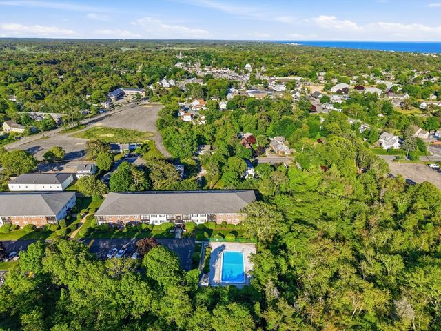 12 Candlewood Ln 1-1, Dennis, MA 02639