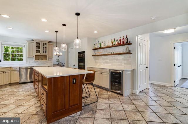 2428 PIMPERNEL DR, Waldorf, MD 20603