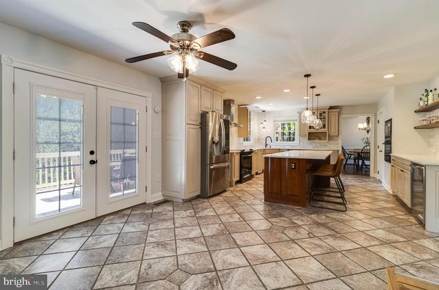 2428 PIMPERNEL DR, Waldorf, MD 20603