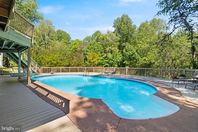 2428 PIMPERNEL DR, Waldorf, MD 20603