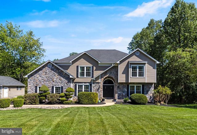 2428 PIMPERNEL DR, Waldorf, MD 20603