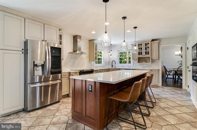 2428 PIMPERNEL DR, Waldorf, MD 20603