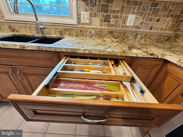 3827 PROCTOR LN, Baltimore, MD 21236