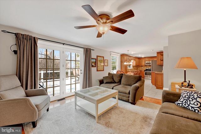 3827 PROCTOR LN, Baltimore, MD 21236