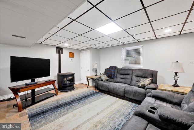 3827 PROCTOR LN, Baltimore, MD 21236