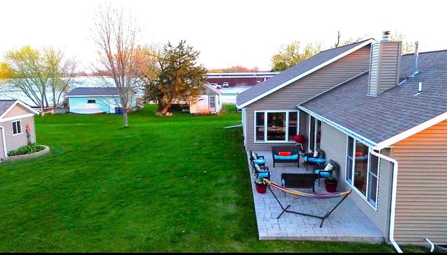 7878 S US HWY 45, Oshkosh, WI 54902