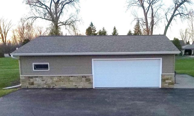 7878 S US HWY 45, Oshkosh, WI 54902