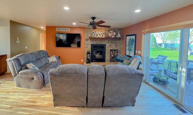 7878 S US HWY 45, Oshkosh, WI 54902