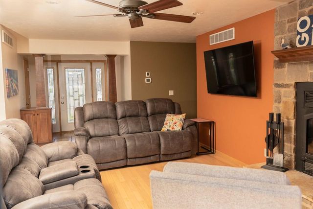 7878 S US HWY 45, Oshkosh, WI 54902