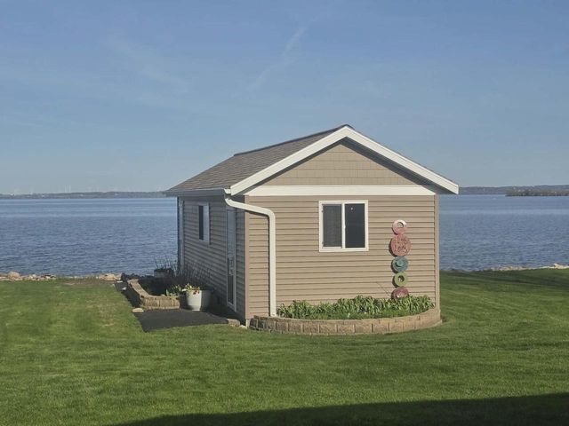 7878 S US HWY 45, Oshkosh, WI 54902