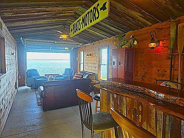 7878 S US HWY 45, Oshkosh, WI 54902