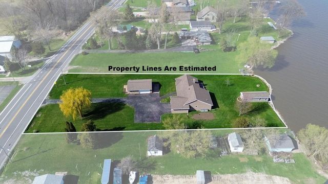 7878 S US HWY 45, Oshkosh, WI 54902