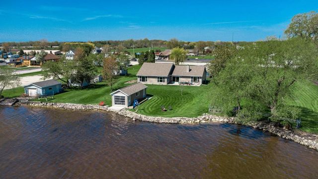 7878 S US HWY 45, Oshkosh, WI 54902