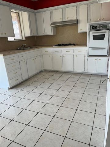 1432 SW 60th Street, Oklahoma City, OK 73159