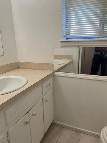 1432 SW 60th Street, Oklahoma City, OK 73159